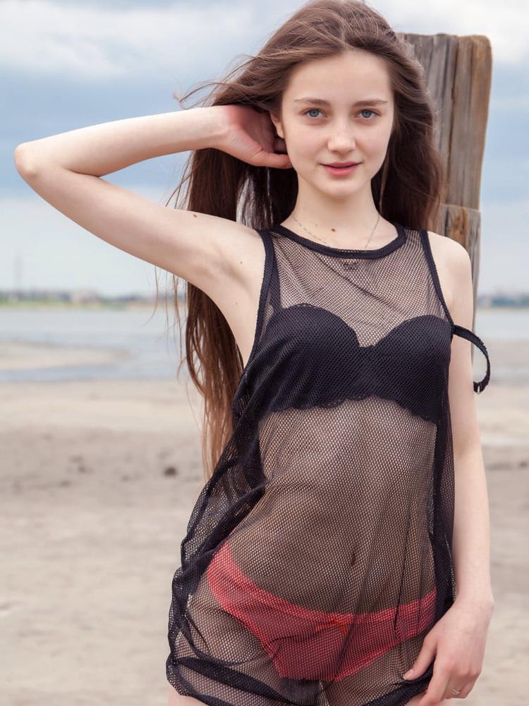 25P Beauty and the Beach