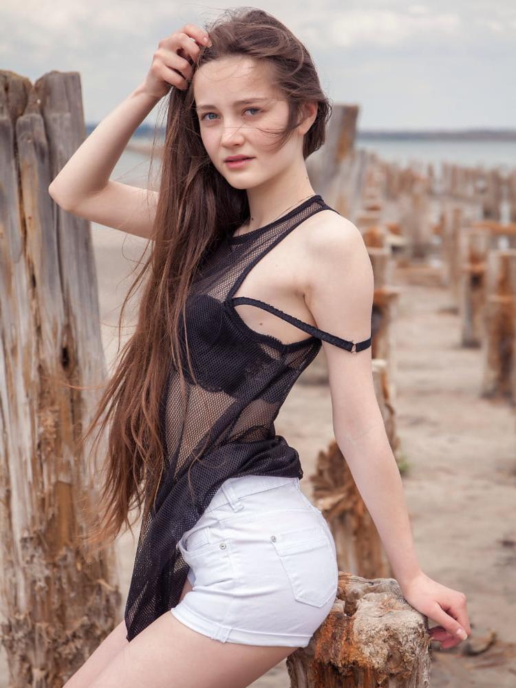 25P Beauty and the Beach