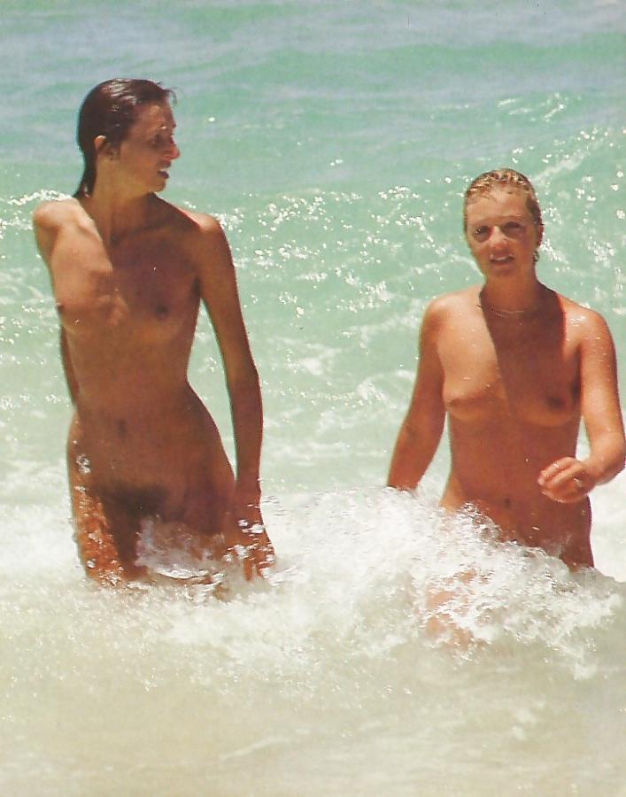 20P Nudist retro 5.