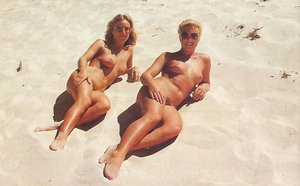 20P Nudist retro 5.