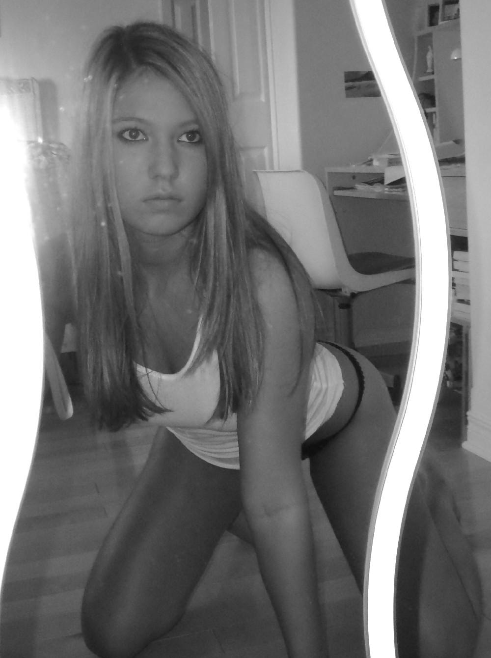 25P Very Hot Must See Blonde Teen