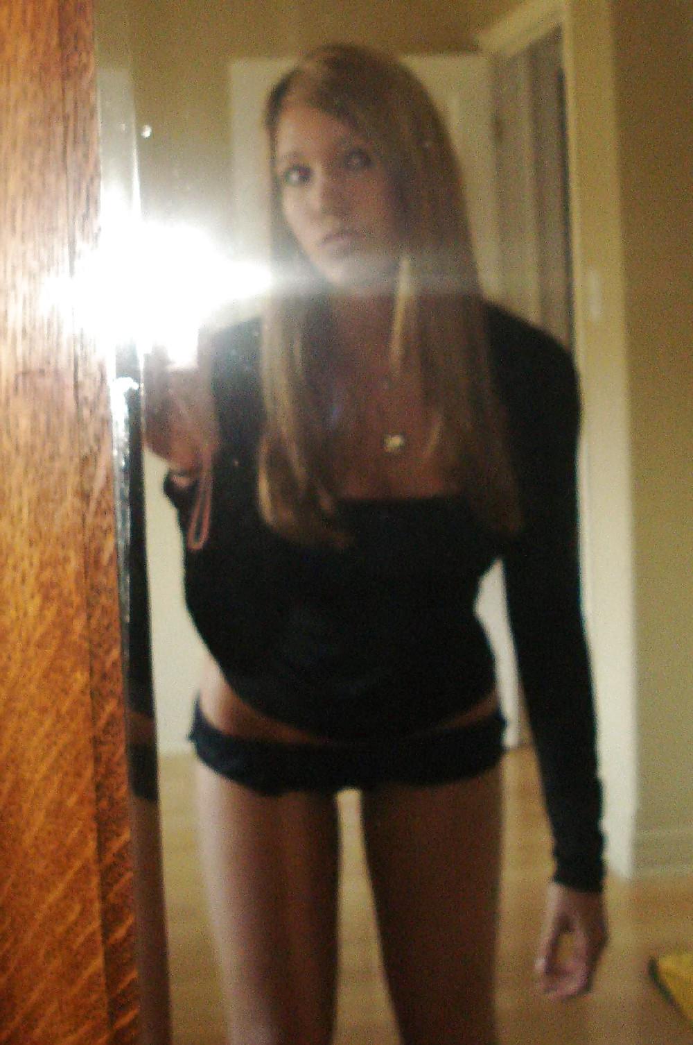 25P Very Hot Must See Blonde Teen