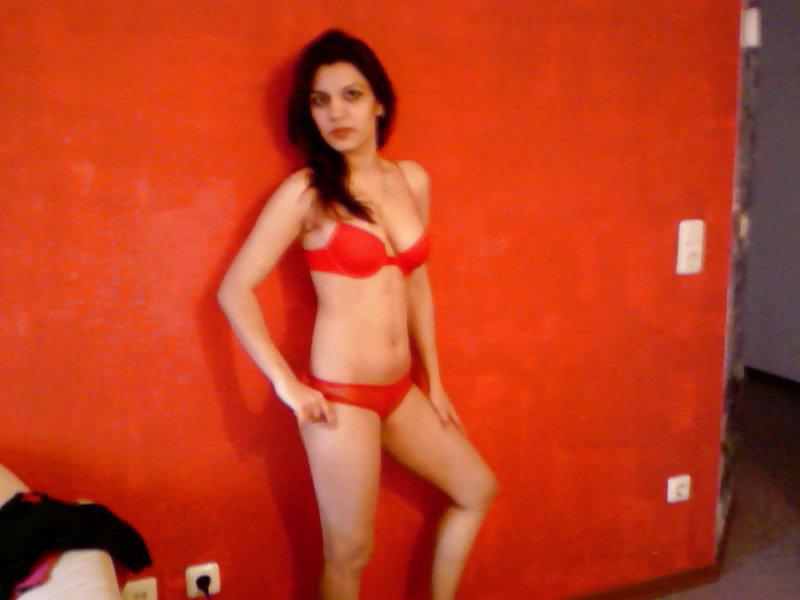 25P DESI INDIAN PAKI BENGALI SIKH GIRLS IN HOTELS