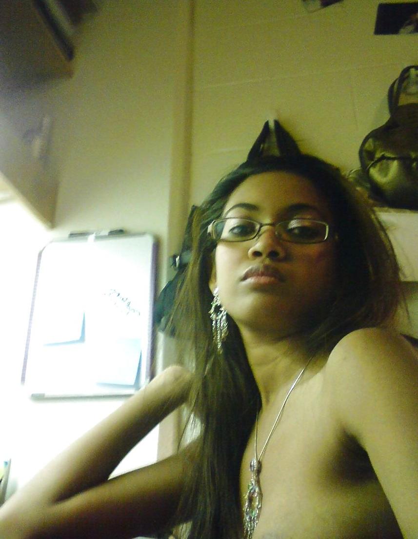 25P DESI INDIAN PAKI BENGALI SIKH GIRLS IN HOTELS