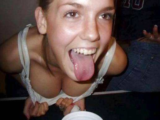 25P Beautiful Nipslip 2 by Voyeur TROC
