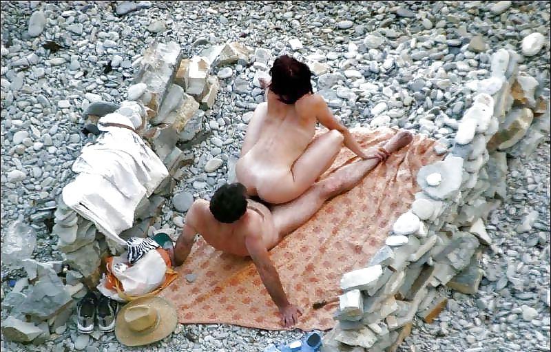 25P Hot Mature Sex On Public Beaches