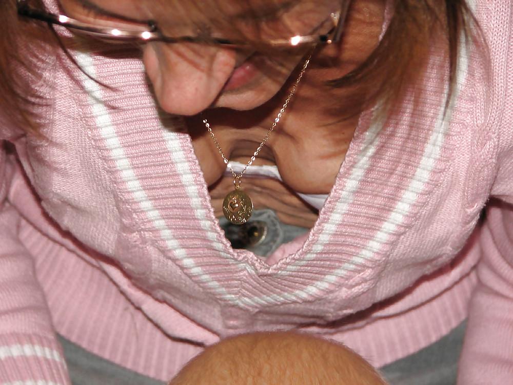 25P DOWNBLOUSE...OOPS MY NIPPLES I
