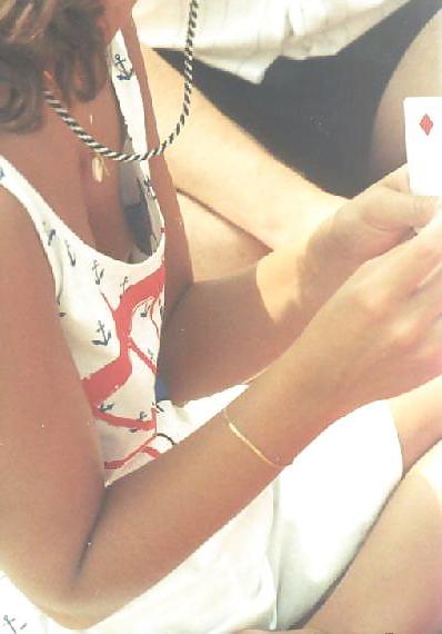 25P 1st Glance Downblouse NipSlips