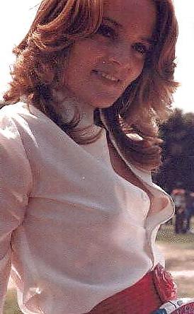 25P 1st Glance Downblouse NipSlips