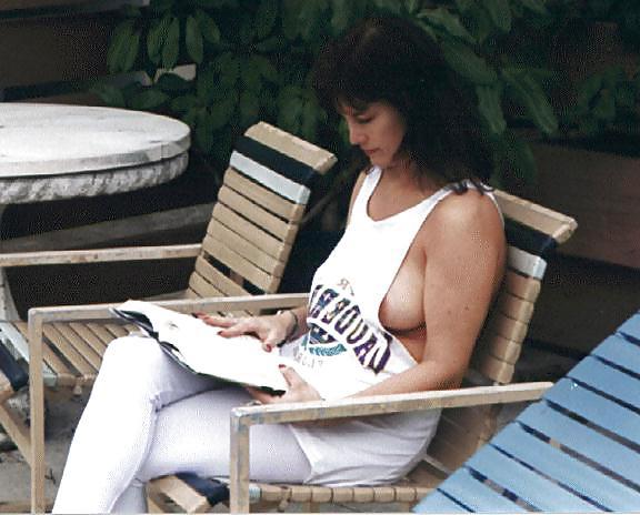 25P 1st Glance Downblouse NipSlips