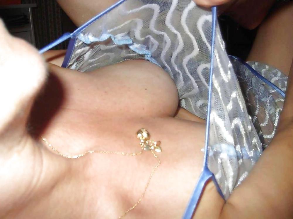 25P DOWNBLOUSE...OOPS MY NIPPLES V