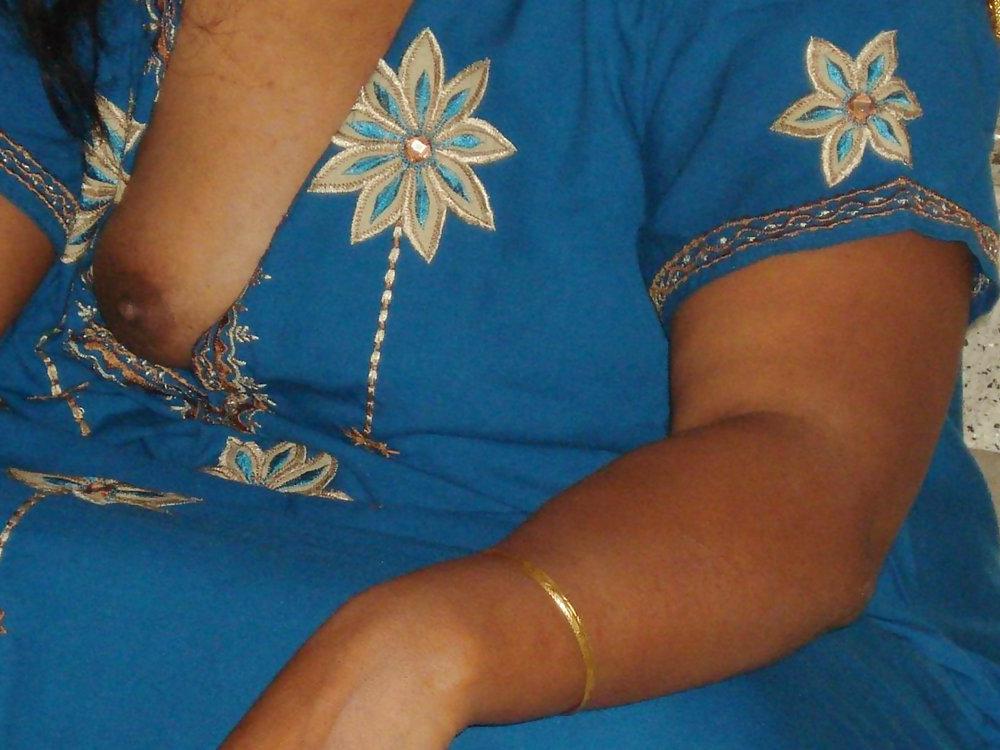 16P Desi wife Nirmala 