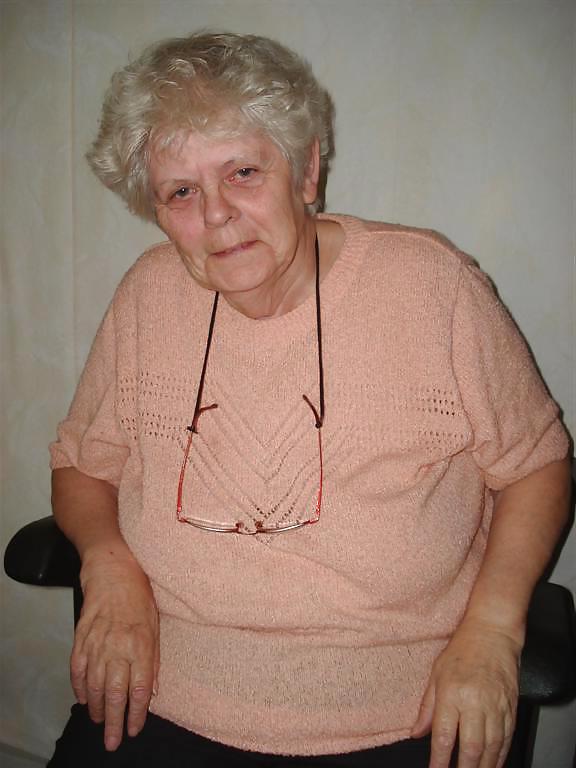 6P Old Sexy Granny