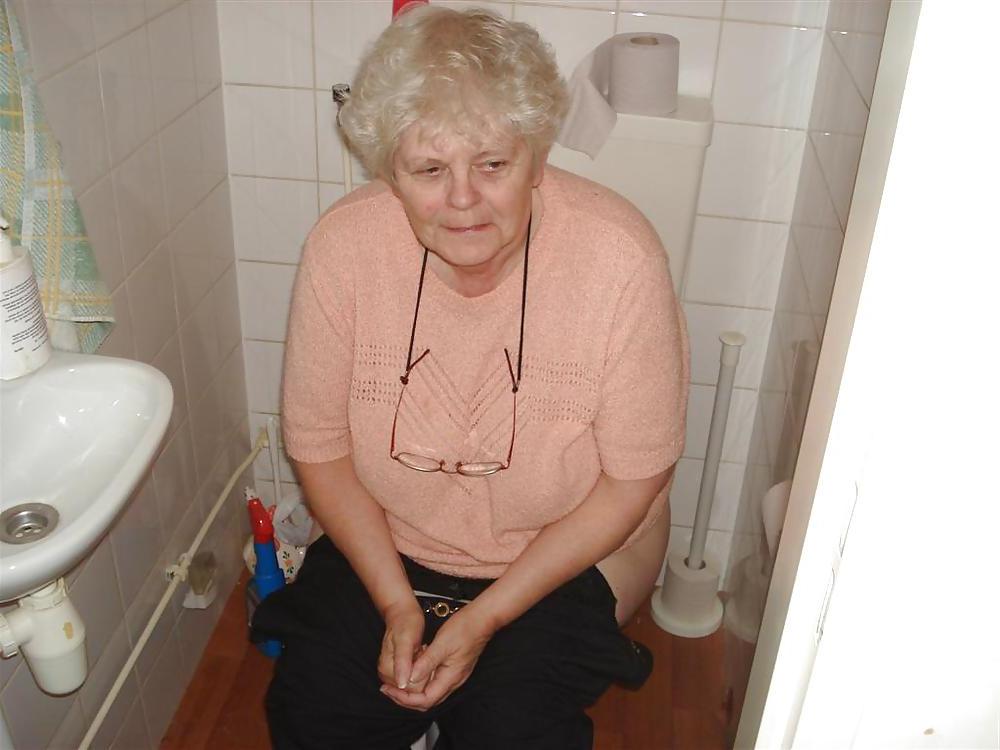 6P Old Sexy Granny
