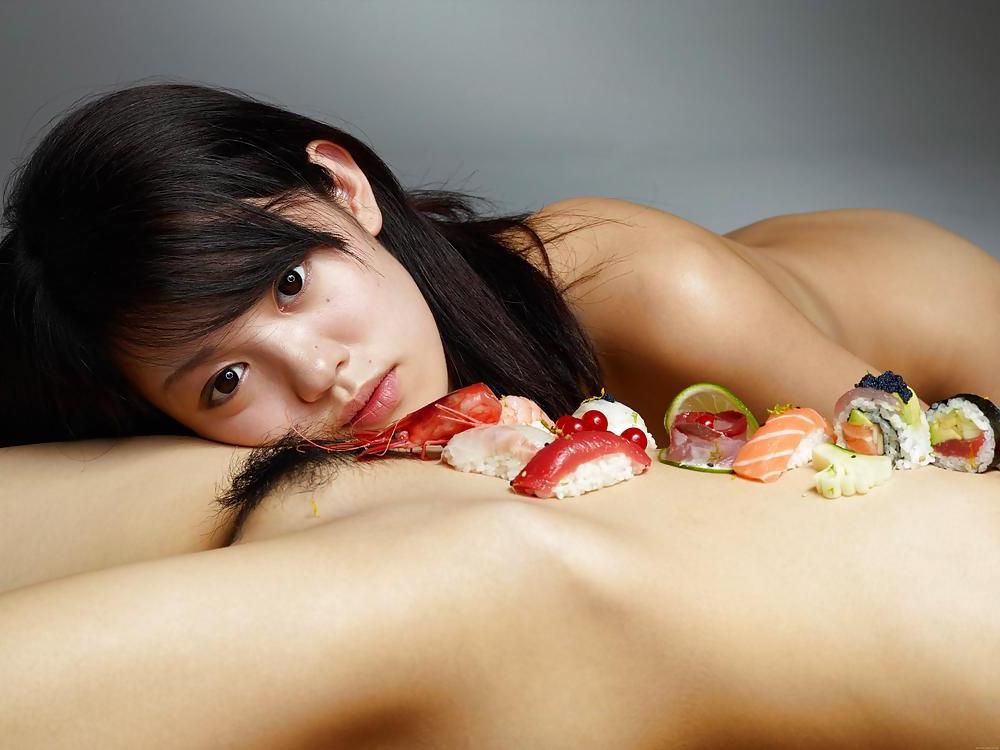 25P SENSUAL SUSHI