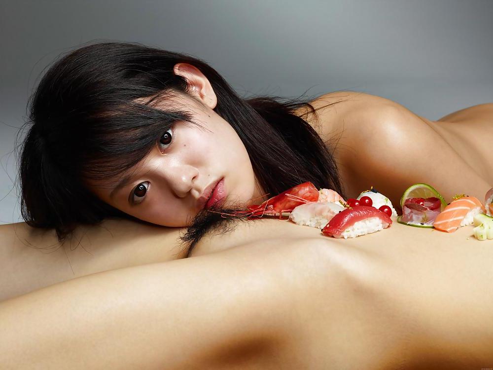 25P SENSUAL SUSHI