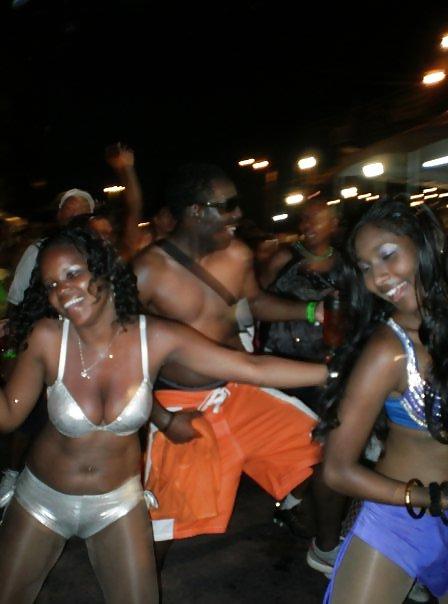 6P Tama  (this the first woman to catch me jerking off......)