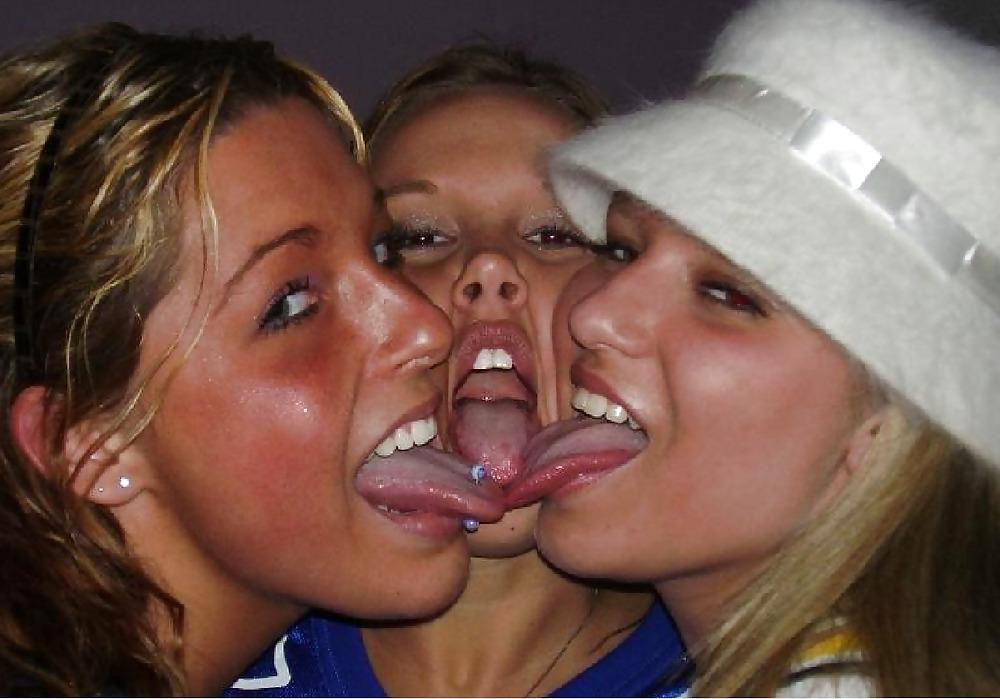 25P Lets lick tongues