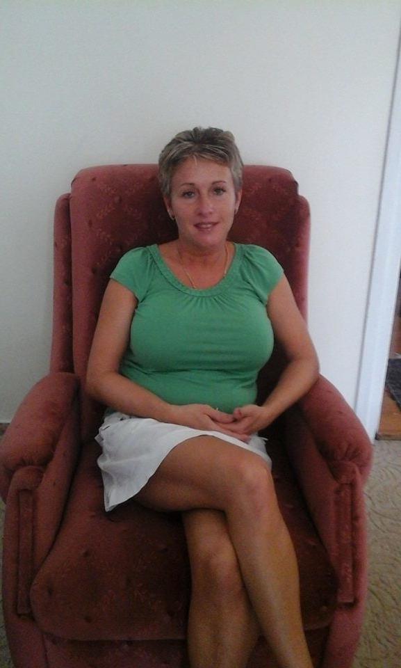 25P Gorgeous and Busty Mature Ladies 35