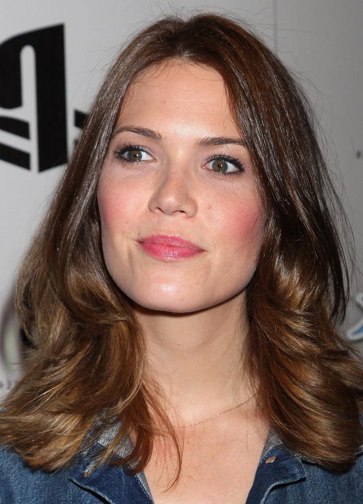 13P Mandy Moore - EBMRF &amp; Playstation Halloween (27 Oct 2012)