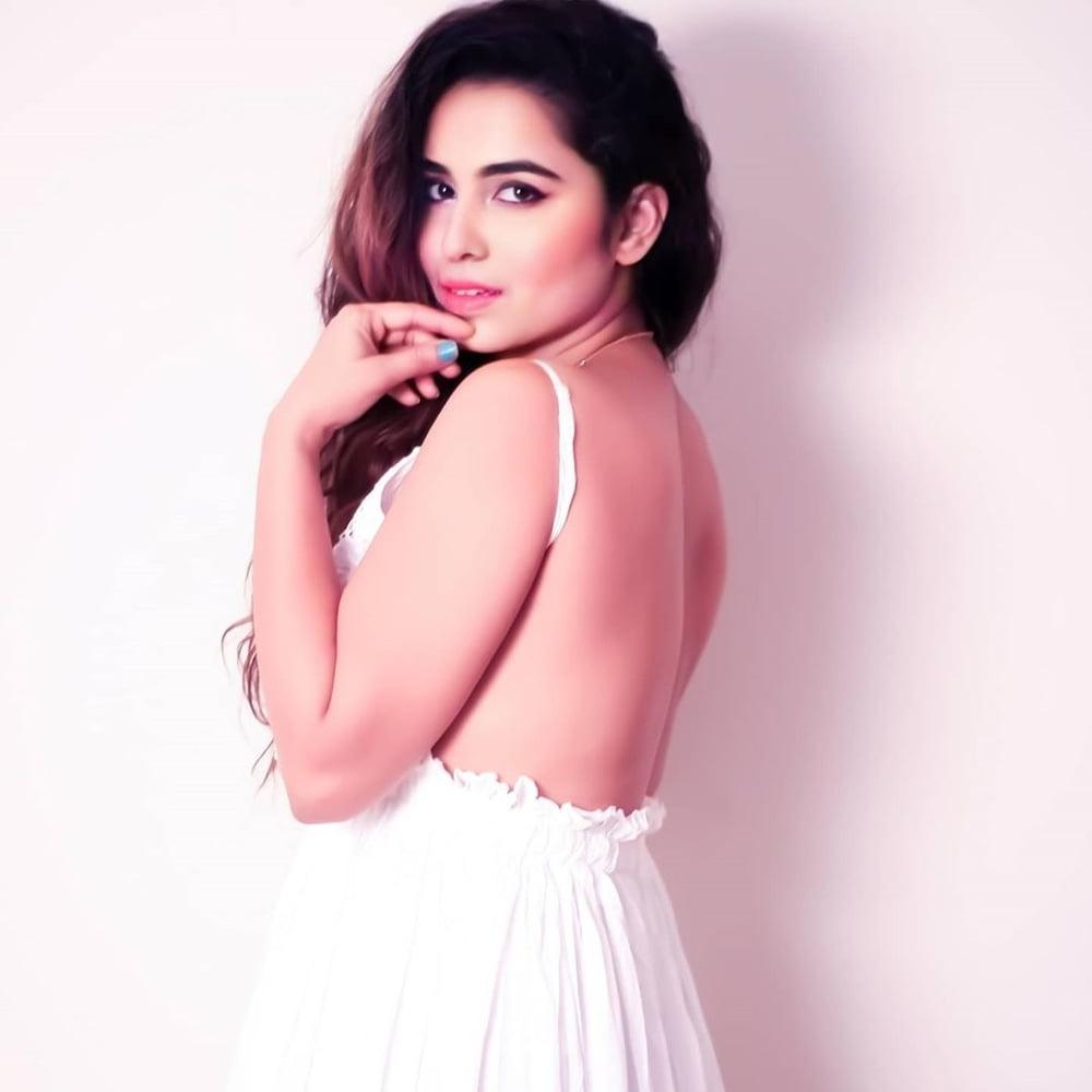 25P Desi INDIAN HOT GIRLS