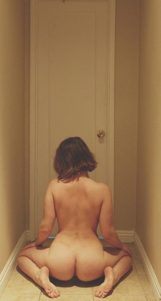 25P All Sizes, All Sexy - On Her Knees 2