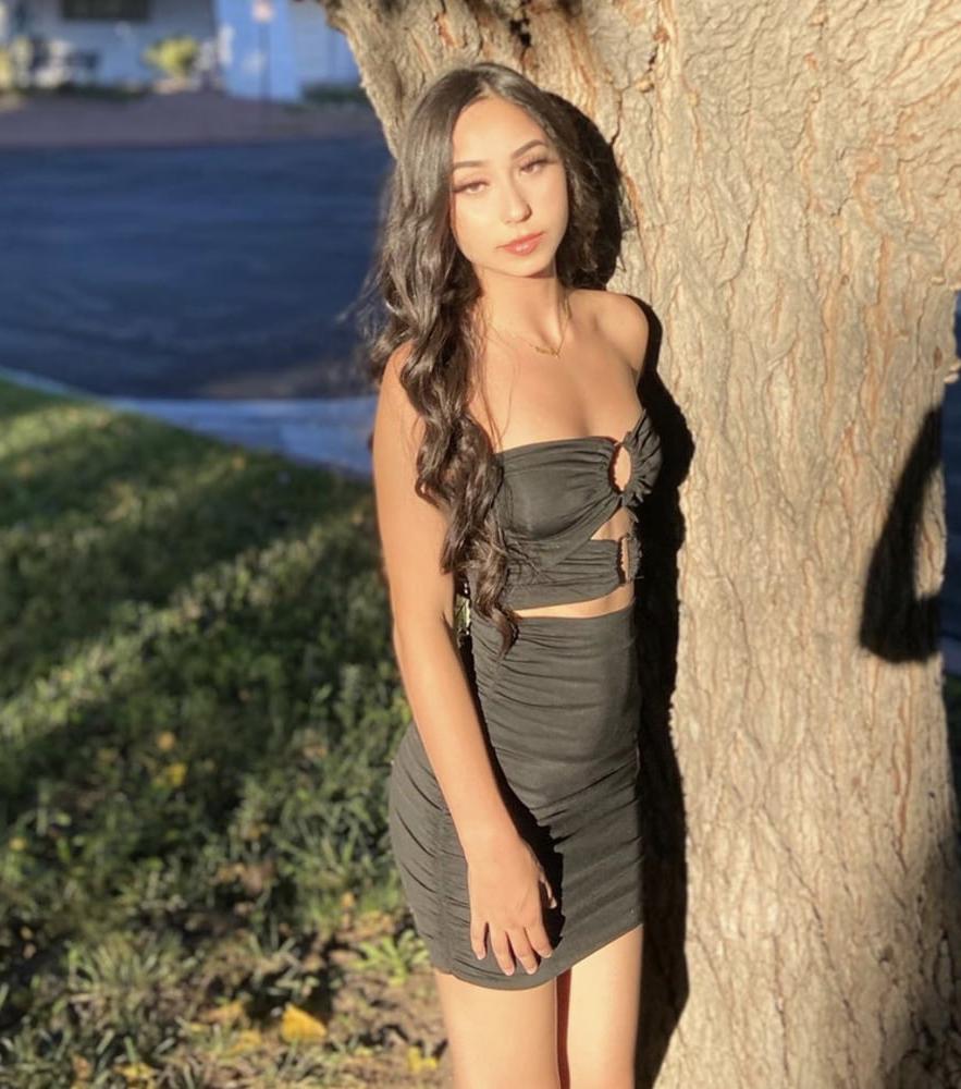 25P Teen alexia waiting for her hard cock to enter her