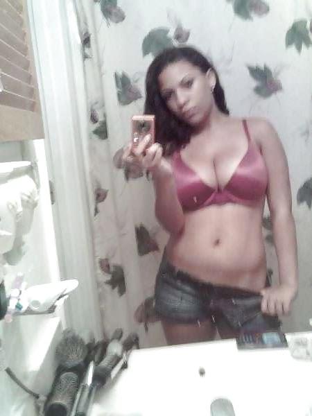 24P Ebony Busty Amateur Young Set 2