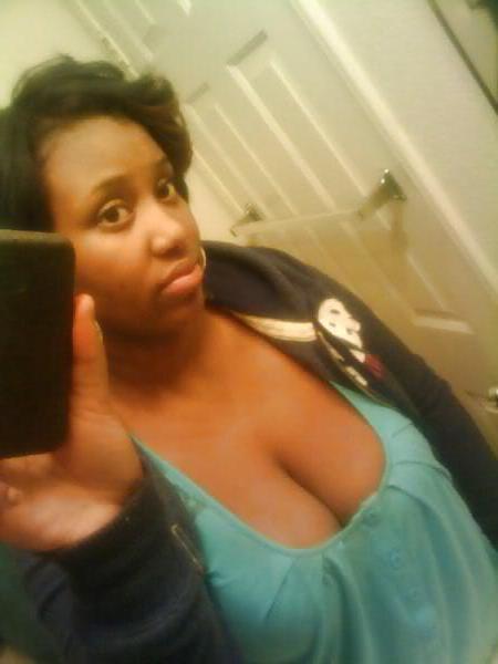 24P Ebony Busty Amateur Young Set 2