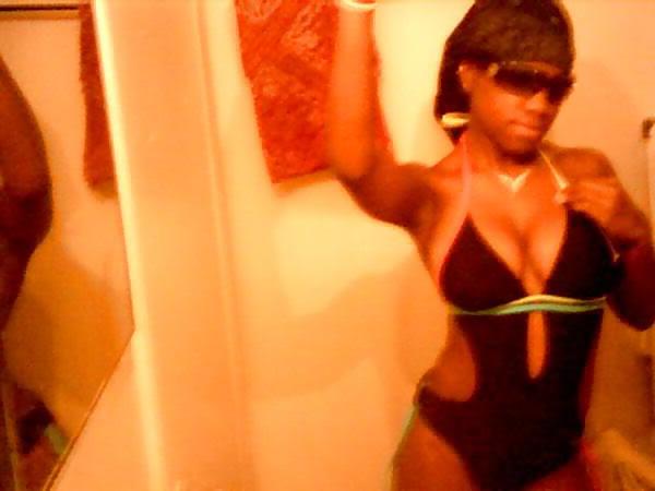 24P Ebony Busty Amateur Young Set 2