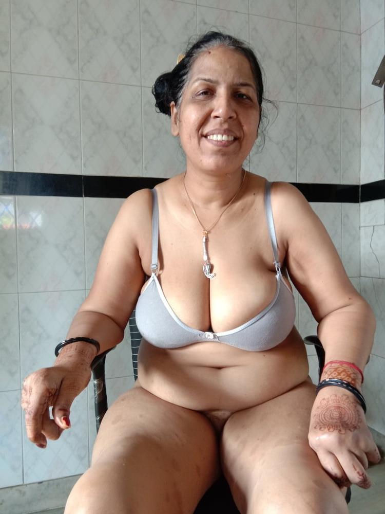 25P Desi pornstar