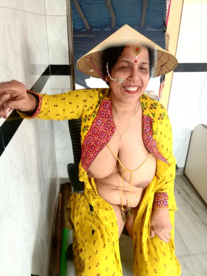 25P Desi pornstar