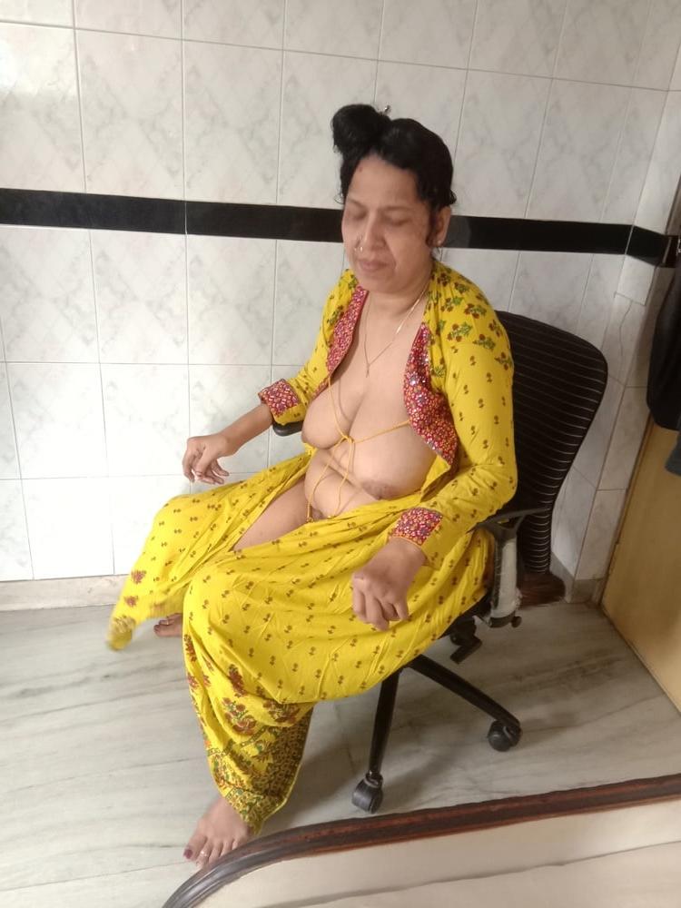 25P Desi pornstar