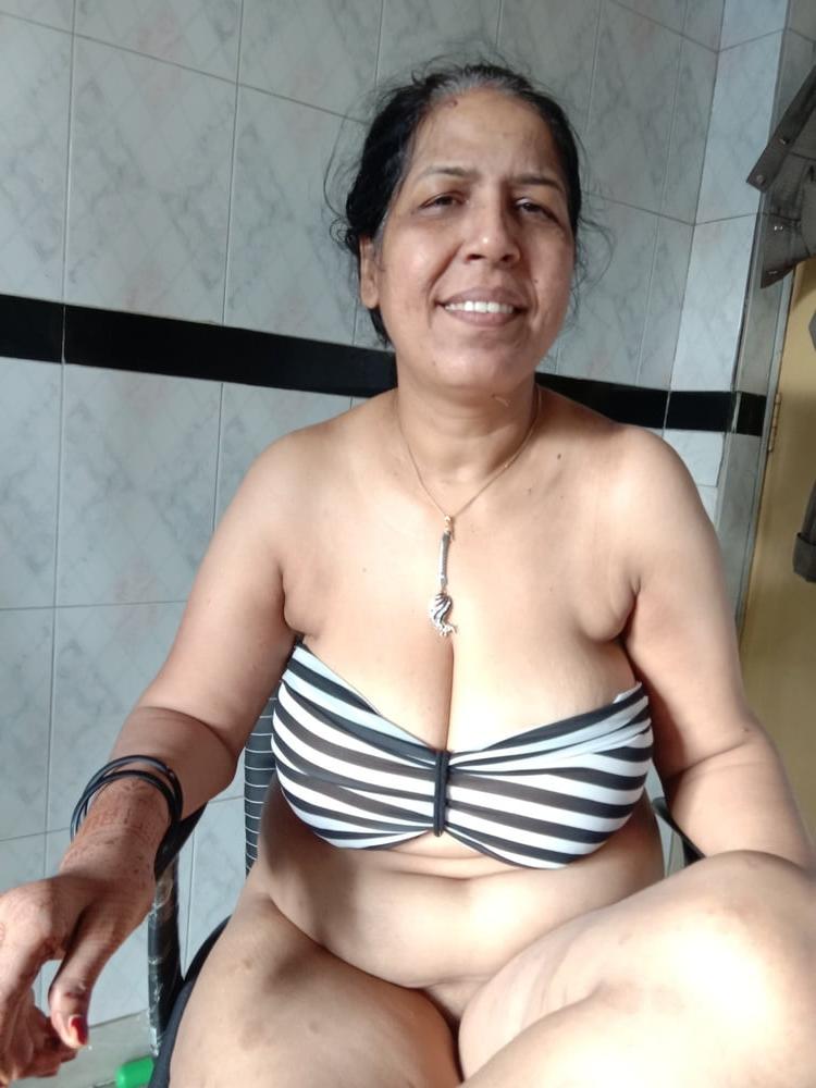 25P Desi pornstar