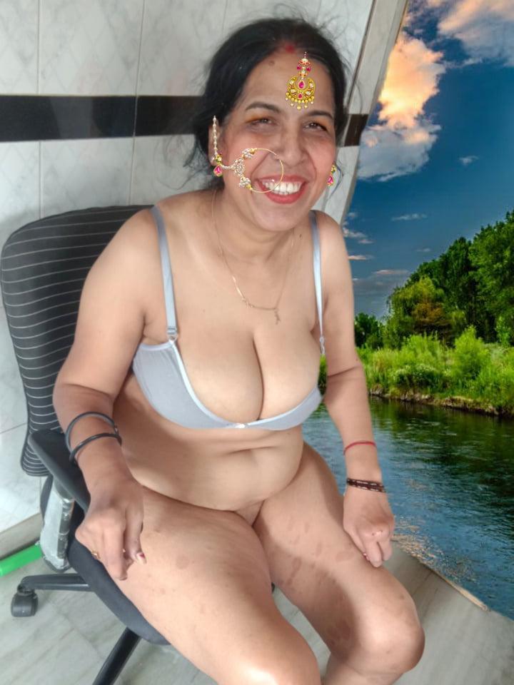 25P Desi pornstar