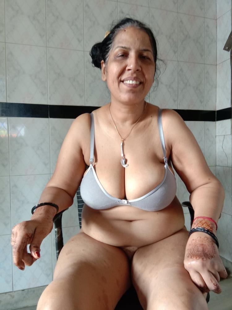 25P Desi pornstar
