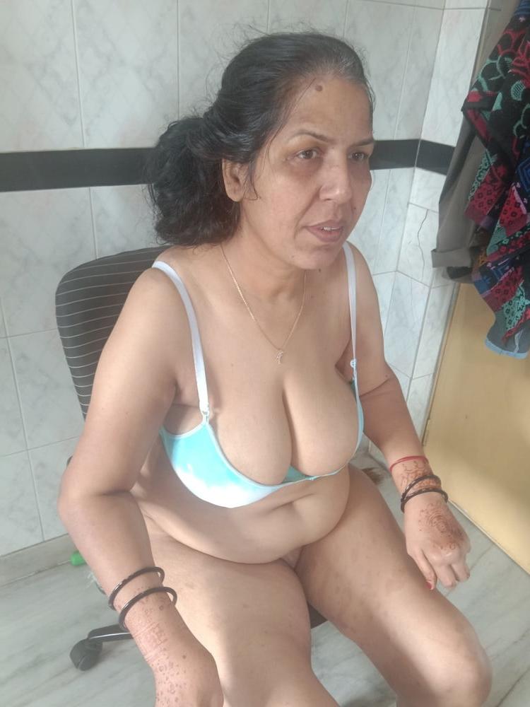 25P Desi pornstar