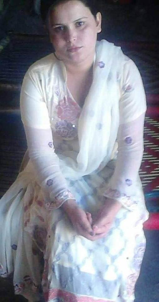 9P Desi sonia bhabhi sexy bhabhi