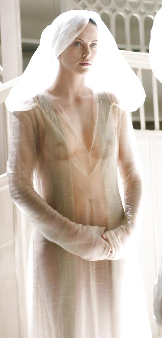 25P Charlize Theron See-Thru