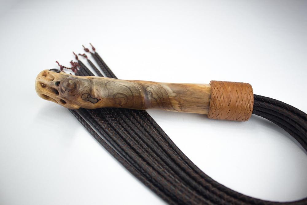 23P Tiger eye flogger