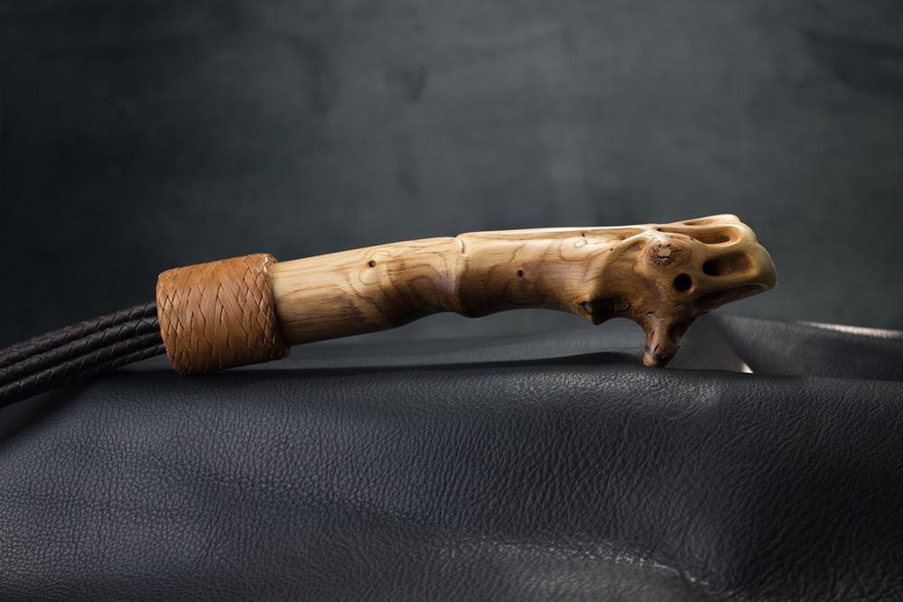 23P Tiger eye flogger