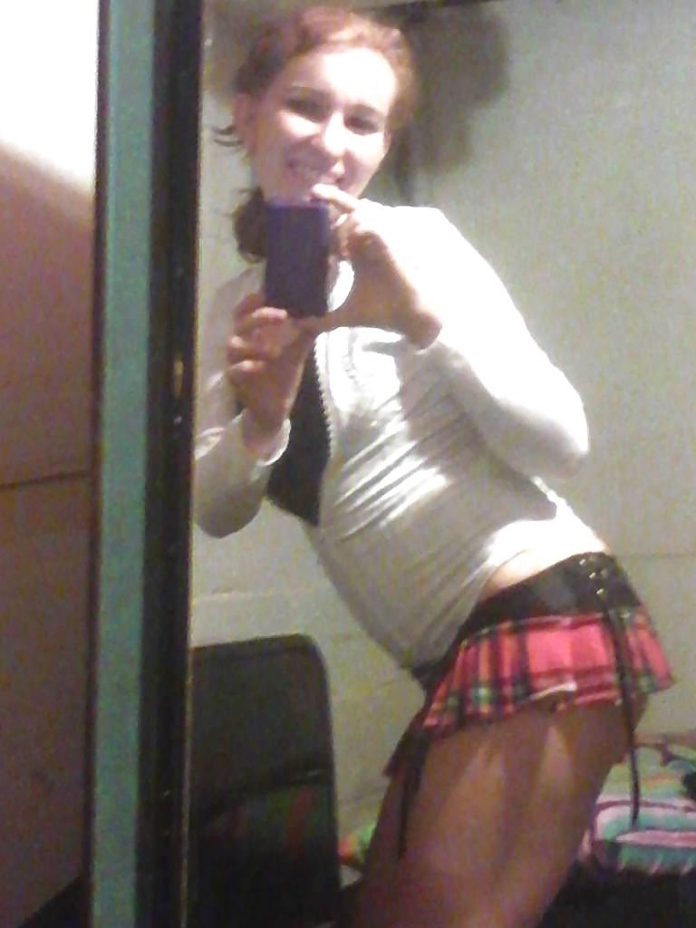 18P Nice self shot redhead