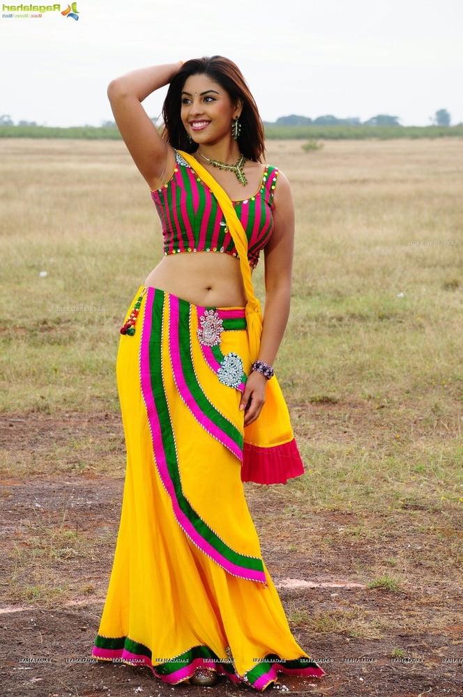 25P Delicious Desi Armpits