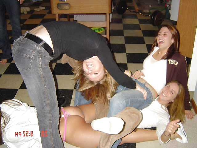 25P Misc Amateurs college girls Pantsed