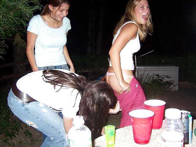 25P Misc Amateurs college girls Pantsed