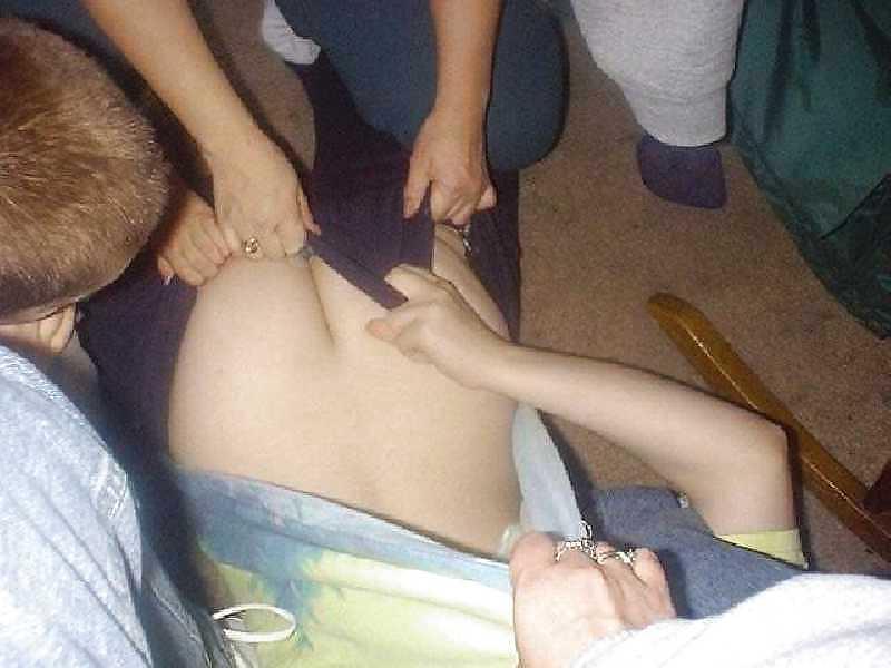 25P Misc Amateurs college girls Pantsed