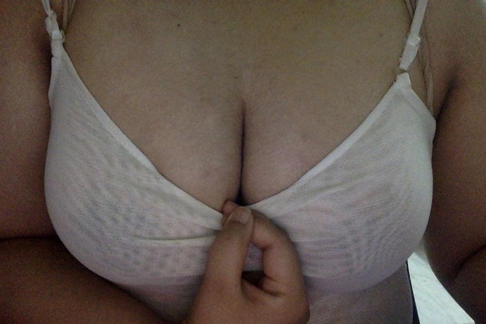 12P Desi bhabhi  randi ki tarh chudne wali bade dudho wali