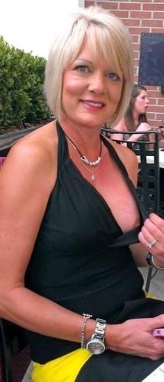 25P mature beauty