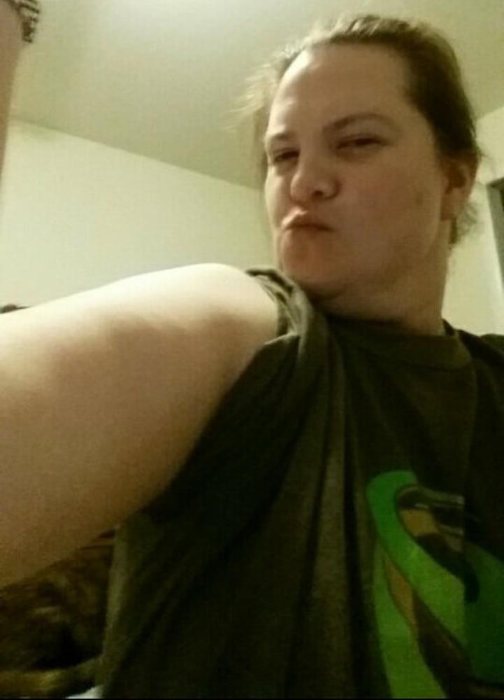 15P Milf feminist Sarah