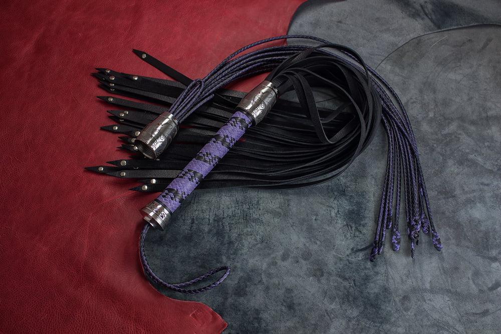 13P Rabbit Flogger